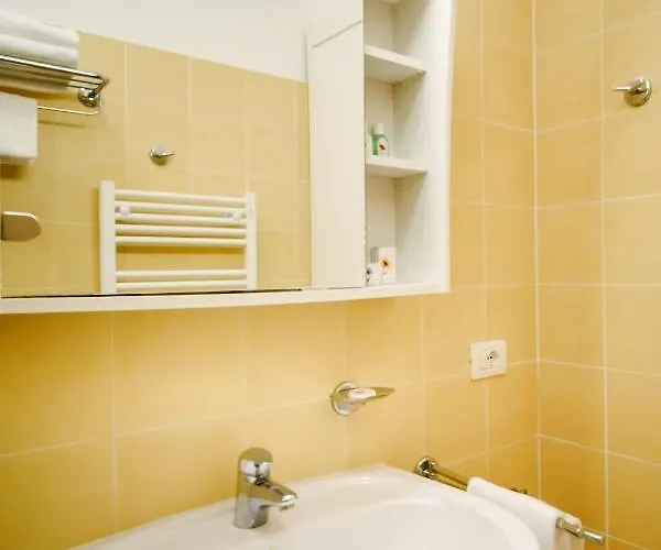 Apartment Casa Leonardo By Porta Collection *