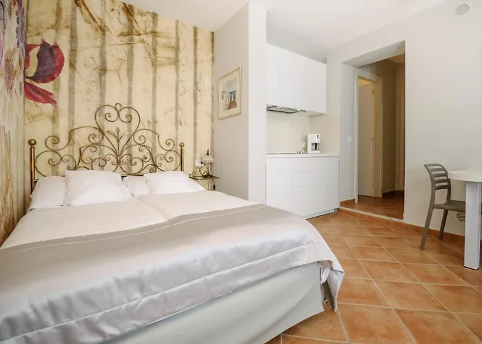 Casa Leonardo By Porta Collection Apartment
